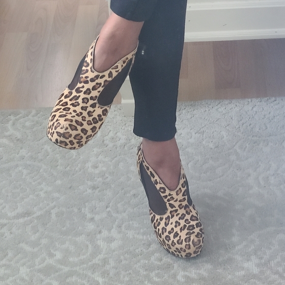 Guess booties. - Picture 6 of 17